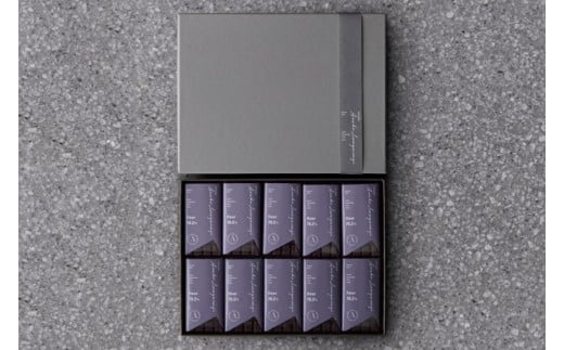 PATISSERIE ASAKO IWAYANAGI タブレットショコラ 10枚詰合せ【スイーツ デザート 洋菓子 チョコ お取り寄せ グルメ ギフト プレゼント 贈り物 誕生日 記念日 お祝い 東京 世田谷】