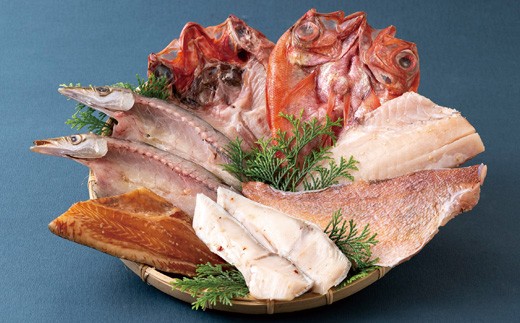 A272a 《定期便》高級白身魚干物 ｢百花繚乱｣ 丸富水産【6回お届け】