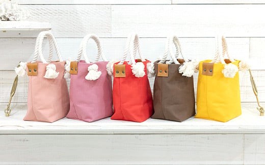 当返礼品は【カラー:シアンブルー】となります。ご注意ください。