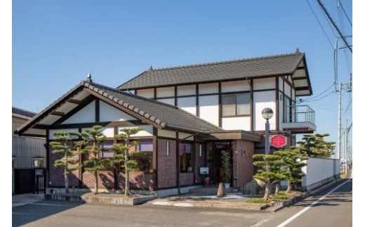 フレンチレストラン　LE PAYSAN　善通寺市郊外に佇む 落ち着いたレストランです。