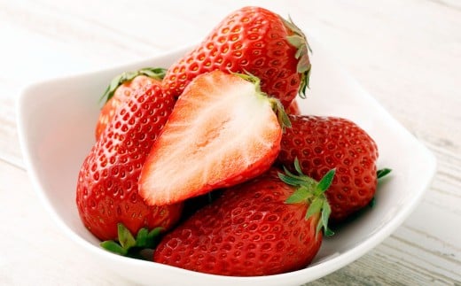 寒蜜いちご紅ほっぺ＆スターナイトアソートB（化粧箱入り）約300g×各2パック（計4パック）【2026年2月上旬～3月下旬まで順次発送予定】 イチゴ 苺 紅ほっぺ 果実 くだもの フルーツ 2種類 厳選 大粒 完熟 新鮮 熟成 パック 静岡県 菊川市