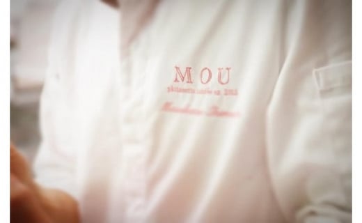 MOUとはフランス語で”柔らかい”という意味を持ちます。