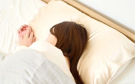【シャンパン】 髪と素肌よろこぶ、シルクまくらカバー ／ 枕 枕カバー 睡眠 寝具 絹 天然繊維 色 選べる 常温 岡山県 倉敷市