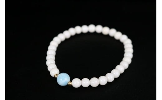 白珊瑚とラリマーの丸玉ブレスレット | アクセサリー ブレスレット ジュエリー 珊瑚 赤珊瑚 宝石 サンゴ プレゼント クリスマス バレンタイン カジュアル レディース 贈答用 人気 高価 高級 おすすめ ふるさと納税サンゴ ふるさと納税ネックレス 高知県 室戸市