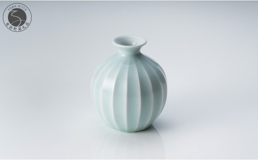 有田焼 青白磁稜線花器【中仙窯・中尾純作】 花瓶 花びん 花器 青白磁 伝統工芸 作家 シンプル A80-49