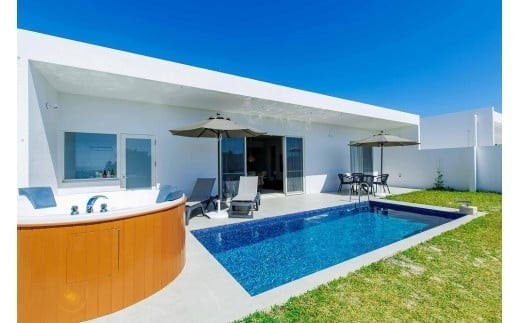 クリスタルヴィラベイサイド【Room Type A or D】ペア宿泊券（2名様1泊 素泊まり）