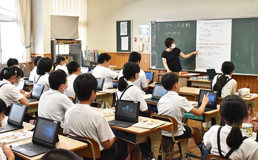 しっかり頼みます。未来を担う子どもの教育及び少子化対策に資する事業