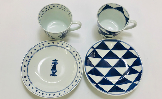 カップは持ちやすく安定感抜群。皿はパン皿としてもお使いいただけます。