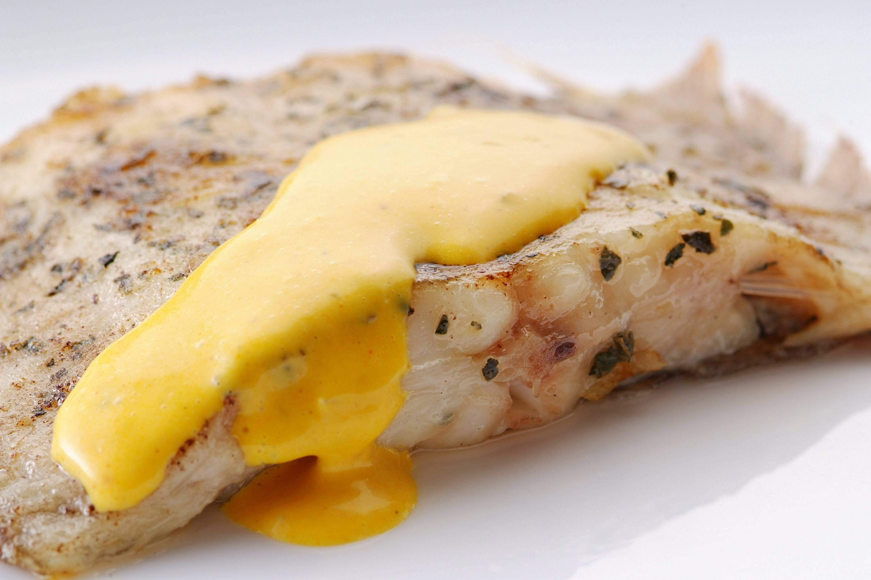 あっさりとした淡泊な味わいで幅広く料理に利用できます。