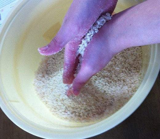 ＊「塩切り麹」を作ります。