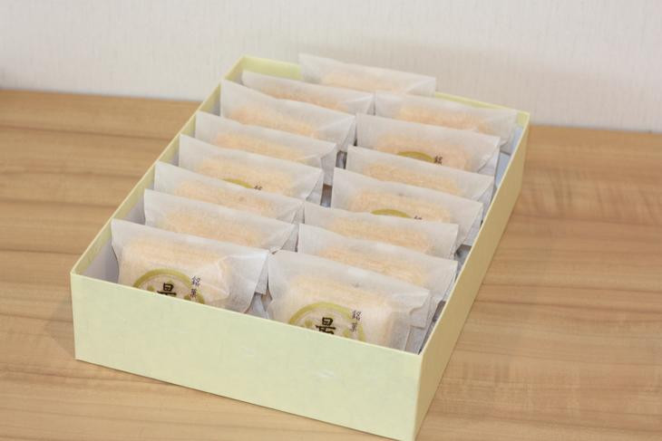 【全国菓子大博覧会名誉総裁賞受賞企業】<保津川あられ本舗>京丹波名産!丹波大納言小豆使用【保津川の最中15ケ入り】