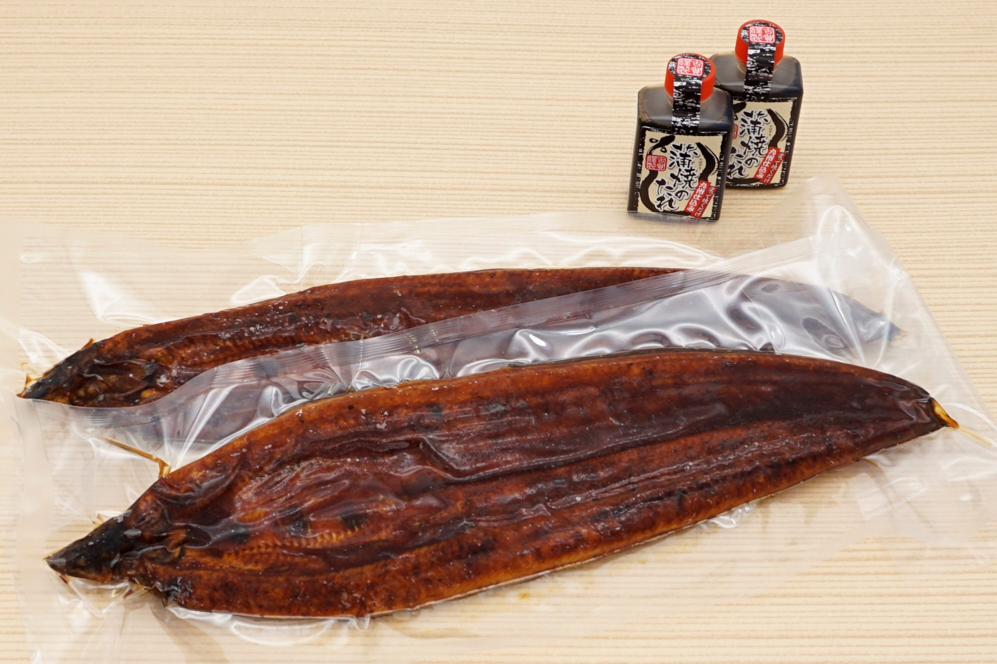 鹿児島県を中心に南九州から厳選した鰻を仕入れ、行橋市内で調理・加工しています。