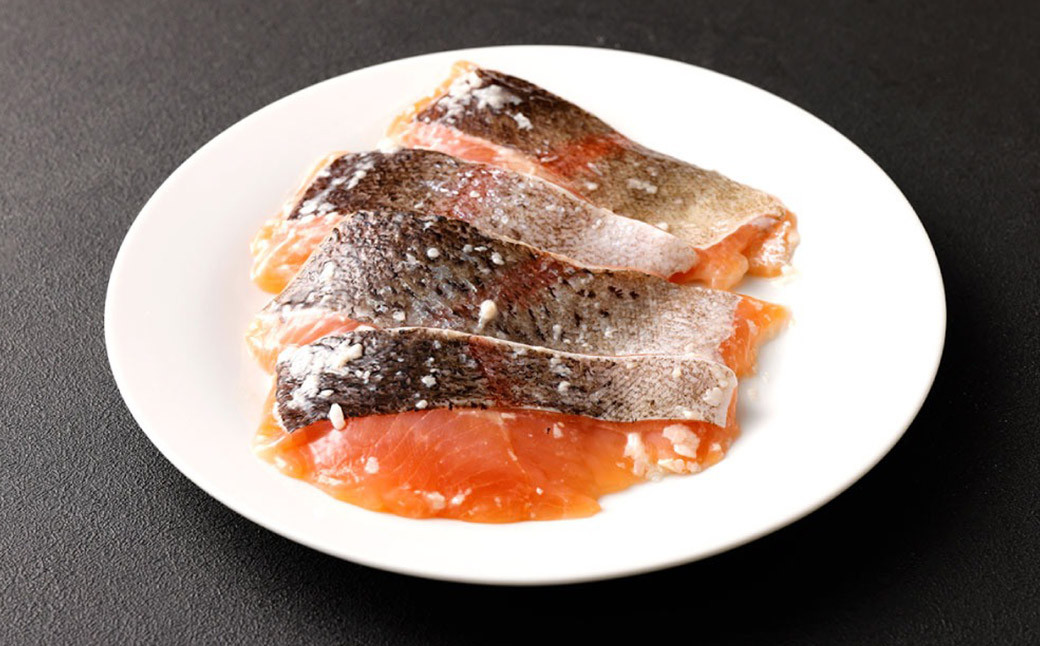 阿蘇から届く かわべのASOサーモン塩麴仕立て ~老舗旅館の味をご自宅で~ 480g(40g×12切)