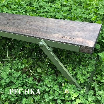 オリーブグリーン