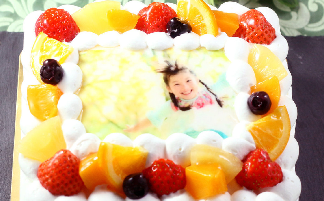 サプライズに最適! 写真ケーキ 3~6人用5号サイズ※生クリーム・チョコクリームから選べる