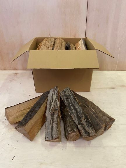 薪は箱に入れて発送します