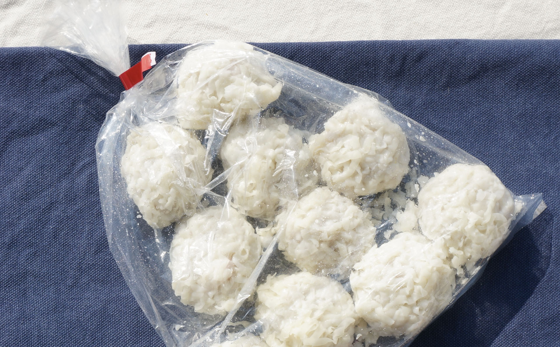 【オキフーズ】おうちで練物屋の揚げたてが楽しめる － 島たこシュウマイ １０個入 （ご自宅用）－