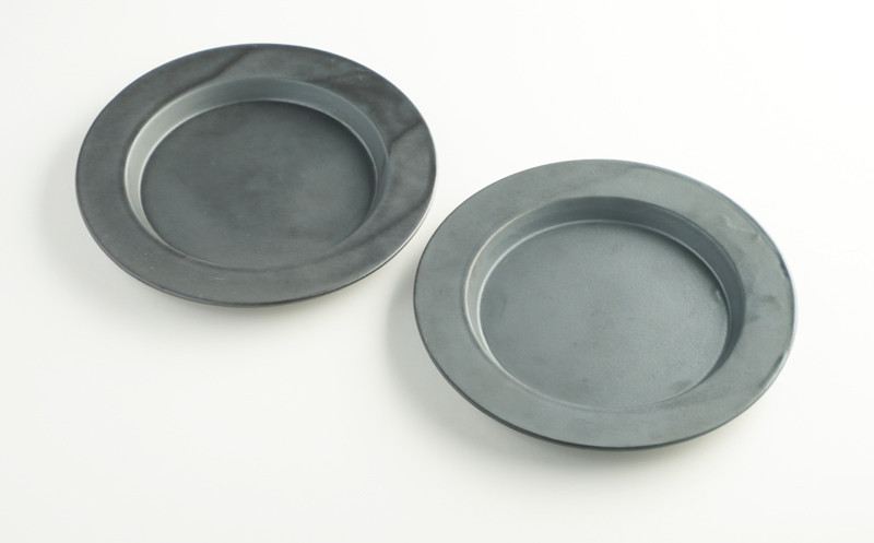 日常に使えるスタンダードなテーブルウェアです。