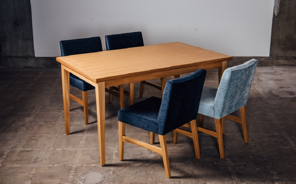 ※椅子は返礼品に含まれておりません。

※椅子のサイズW450×D550×H750mm（座面高さ430mm)