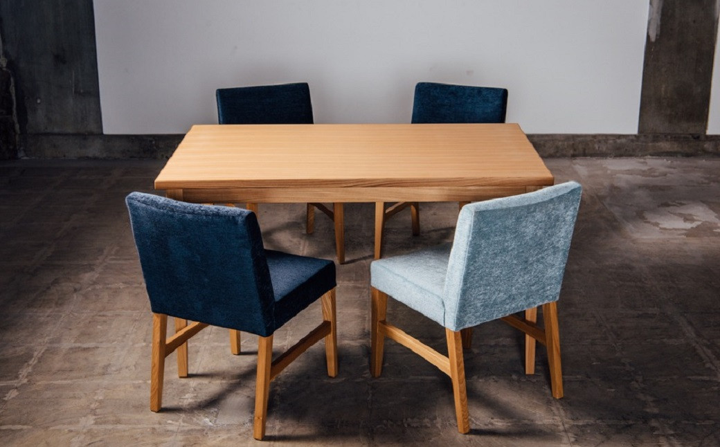 ※テーブルは返礼品に含まれておりません。

※テーブルのサイズW1300×D820×H720