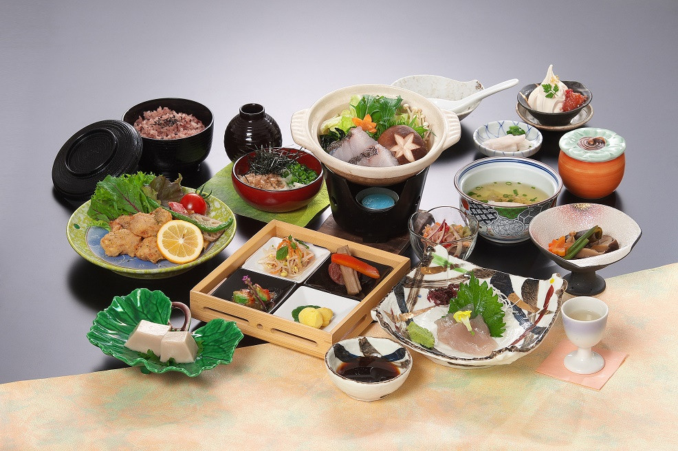 海鮮会席と日帰り温泉