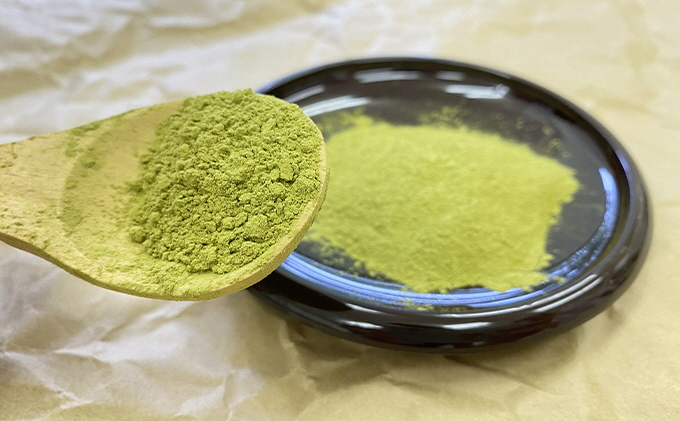 甘さを抑えてすっきりとした大人の後味に仕上げています。