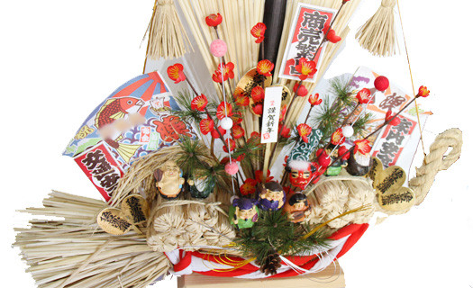 丁寧に藁で作られた逸品です。