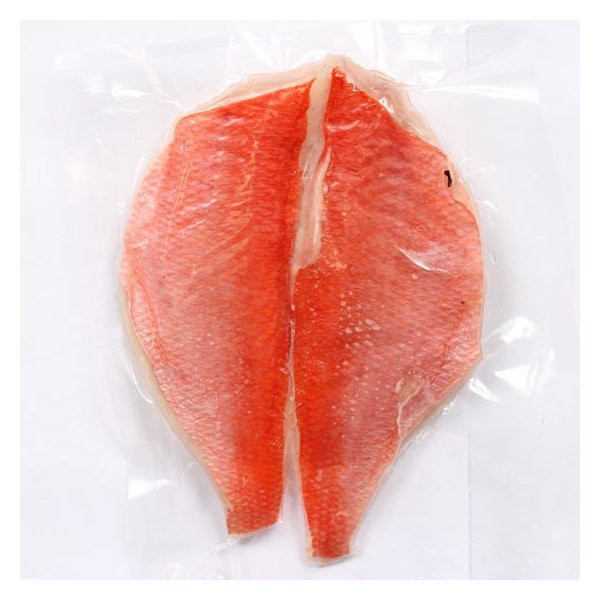 大変なウロコを取り、腹骨をソギ落とし、身の骨も取り除いてあります。（真空パック×２でお届け）