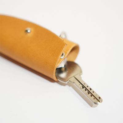 イタリアンオイルレザーのリングキーケース