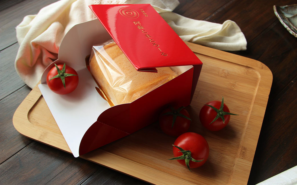 阿蘇とまとろーると阿蘇ぬれブランデーケーキ(地酒入り)の2本セット スイーツ