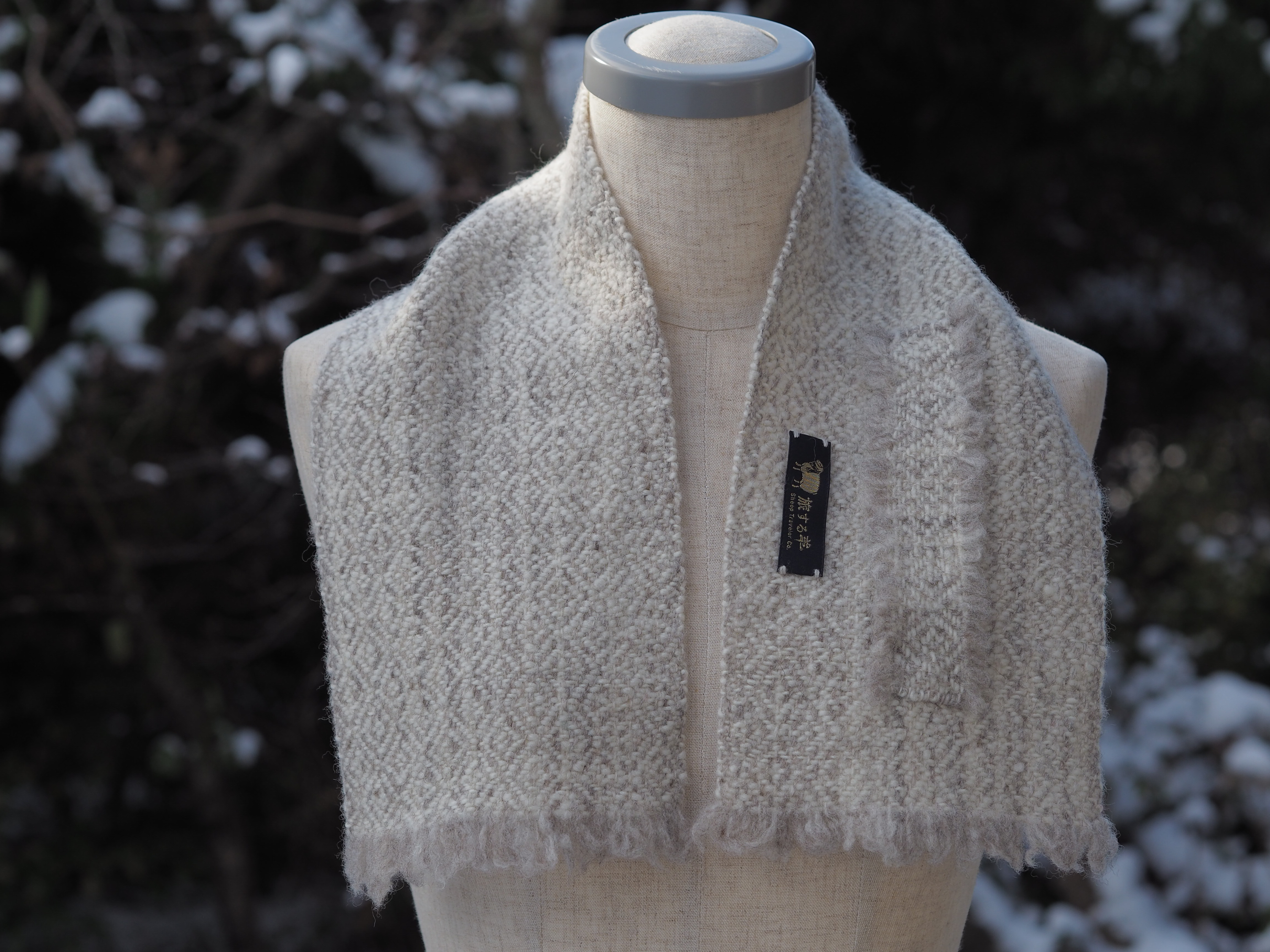 着けても疲れない軽いマフラーを目指しました。