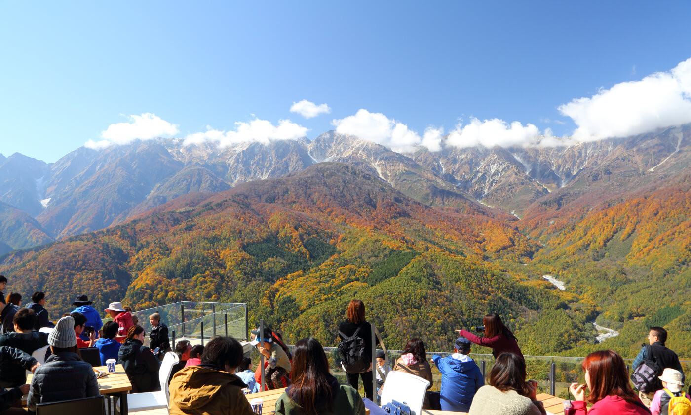 三段紅葉を楽しめる秋のマウンテンハーバー
