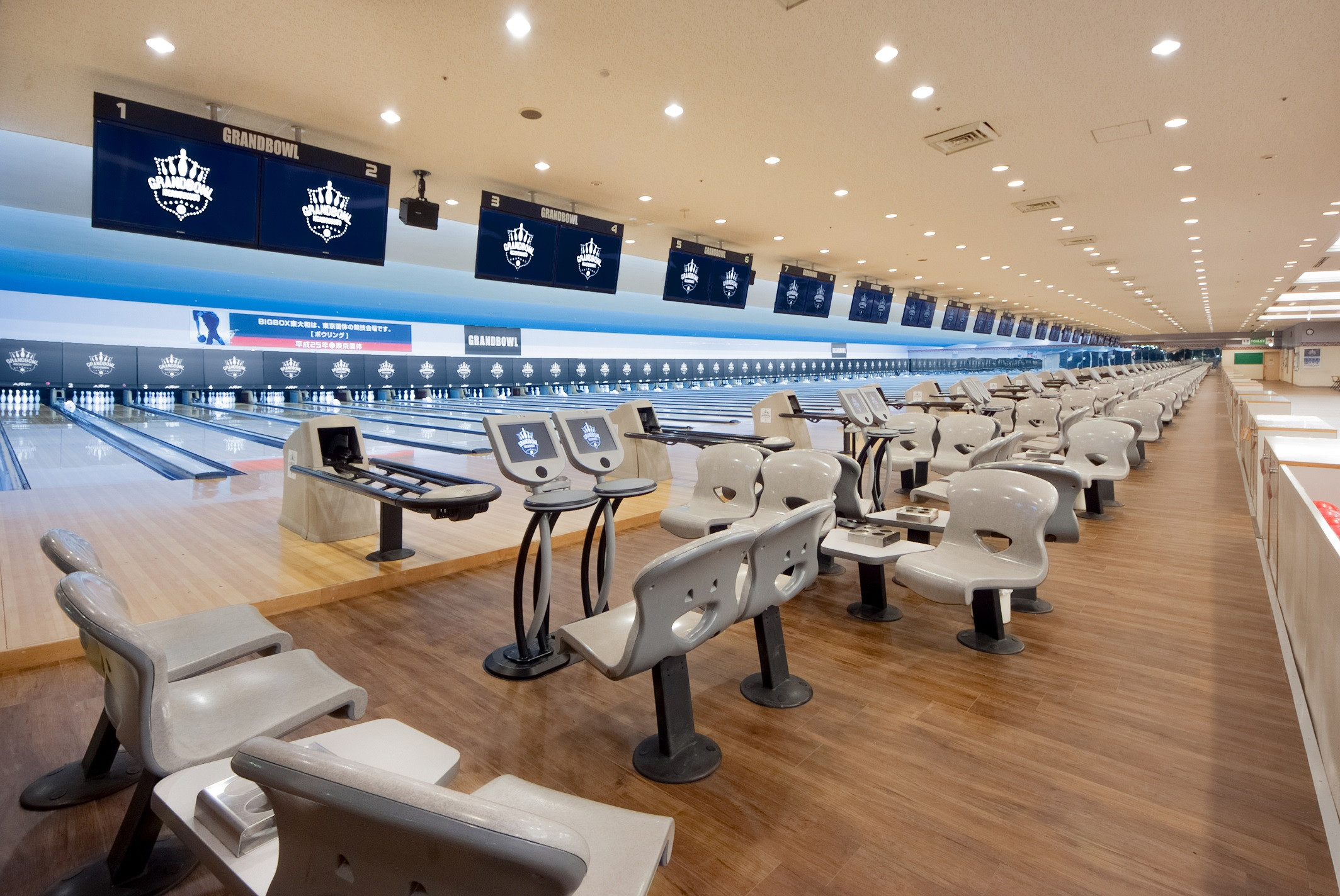 ボウリング場内イメージ
