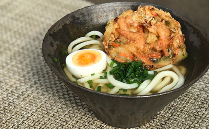 毎日の食卓を楽しく彩る器