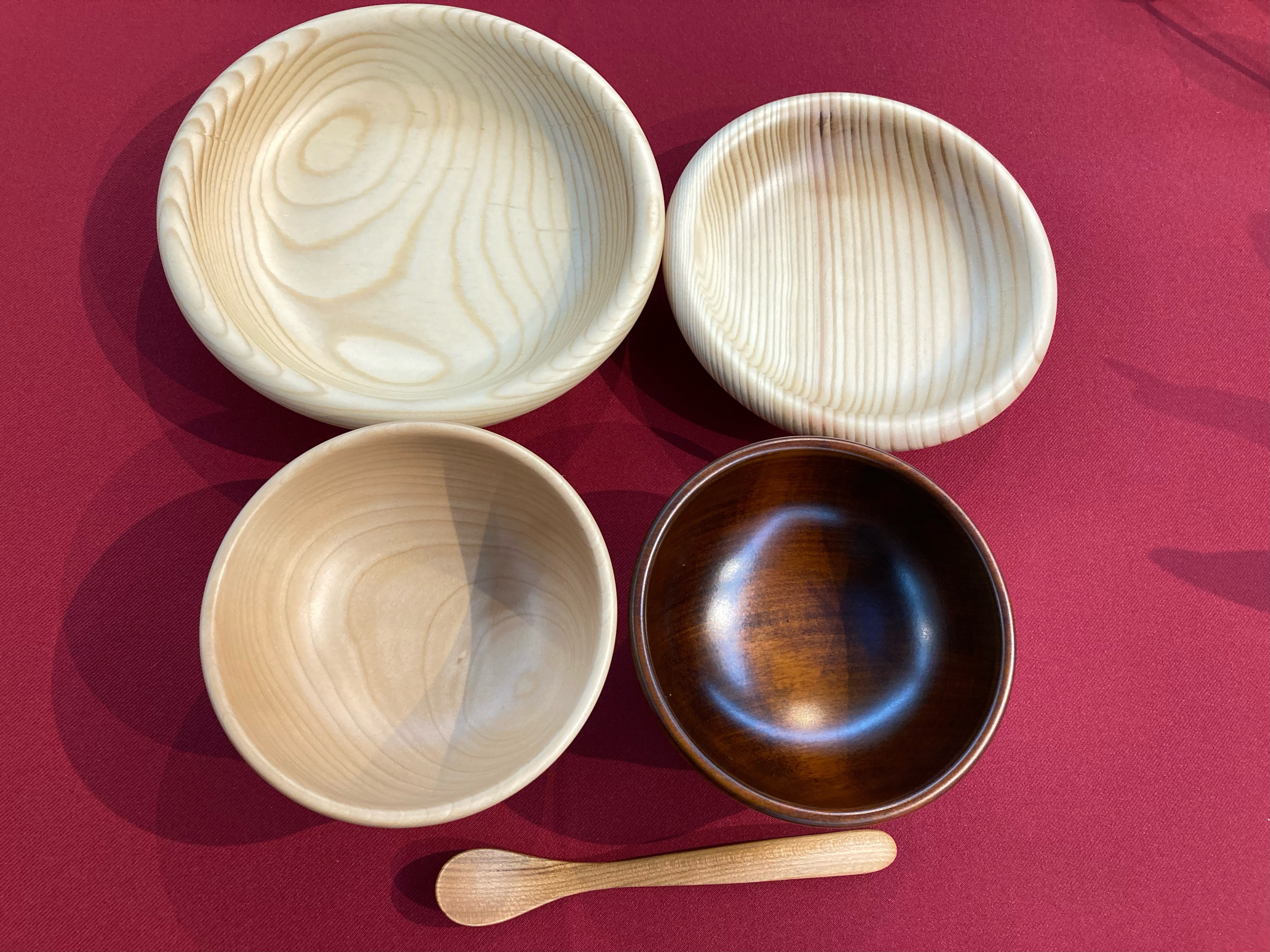 熱が伝わりにくく軽くて割れにくいのでお子様でも安心してお使いいただけます