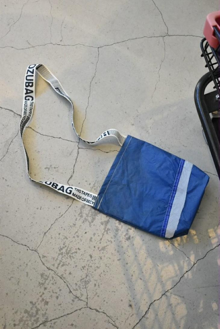 ＜HOZUBAG＞サコッシュ　パラグライダーのリサイクル バッグ