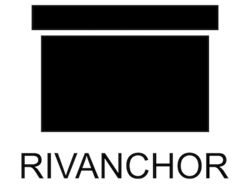 2020年、RIVENCHOR（リバンカー）というブランドを立ち上げ、地元の杉をメインに使った製品づくりを始めました。