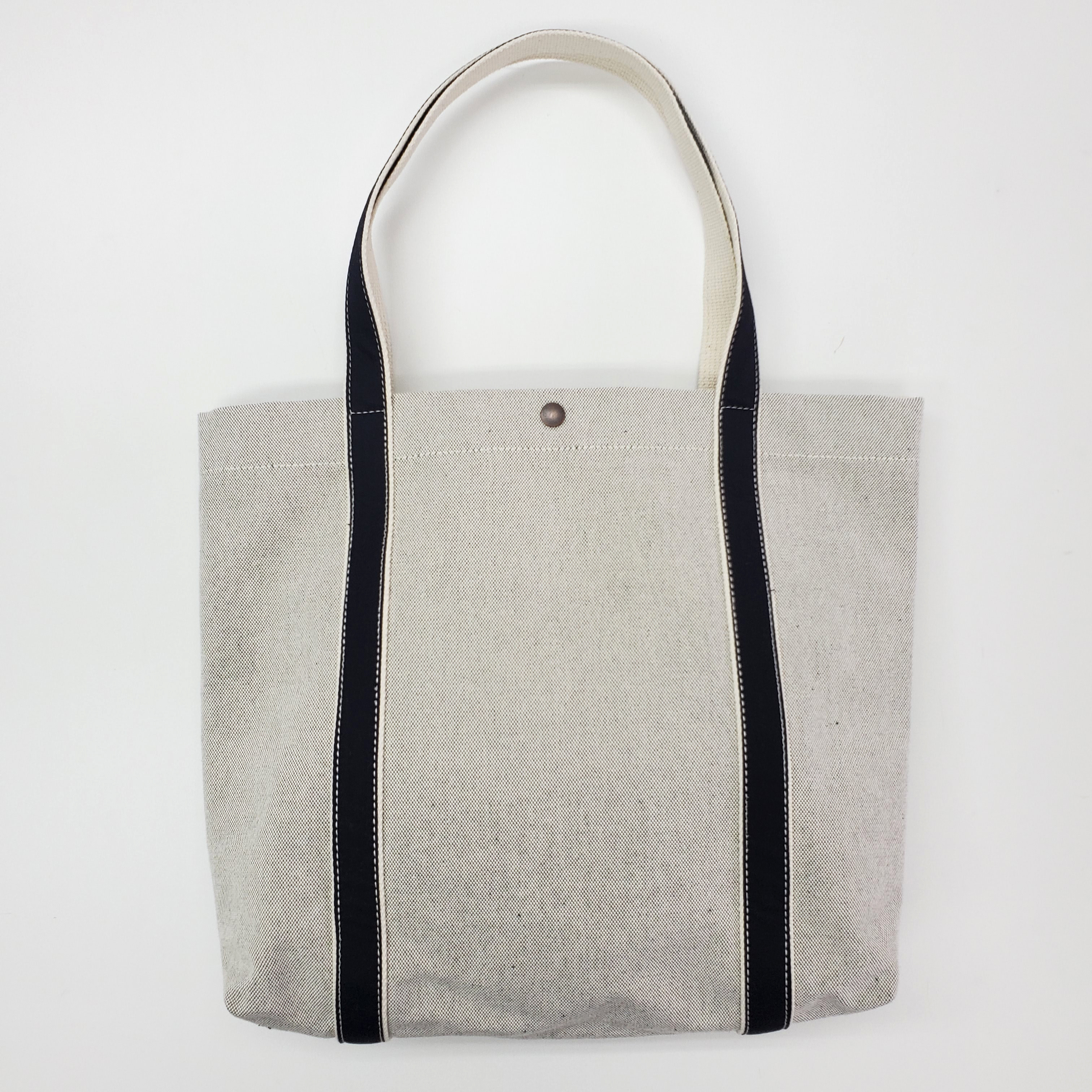 創業明治34年の「播州織」製造販売会社の職員が手掛けるブランド「La  mamarge」のトートバックです。写真はネイビーです。