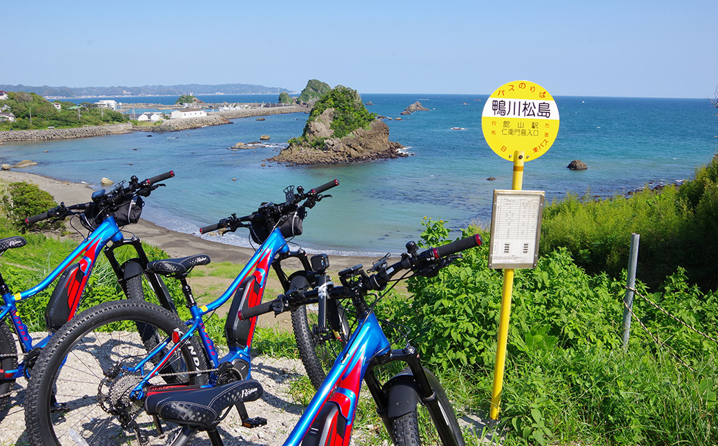 青く透明な太平洋を見渡す里海。