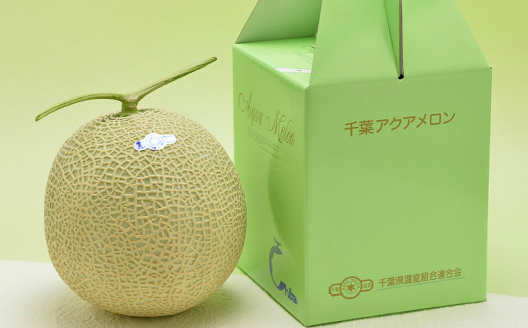 化粧箱に入れてお届けします。