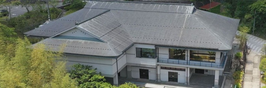 新見美術館全景