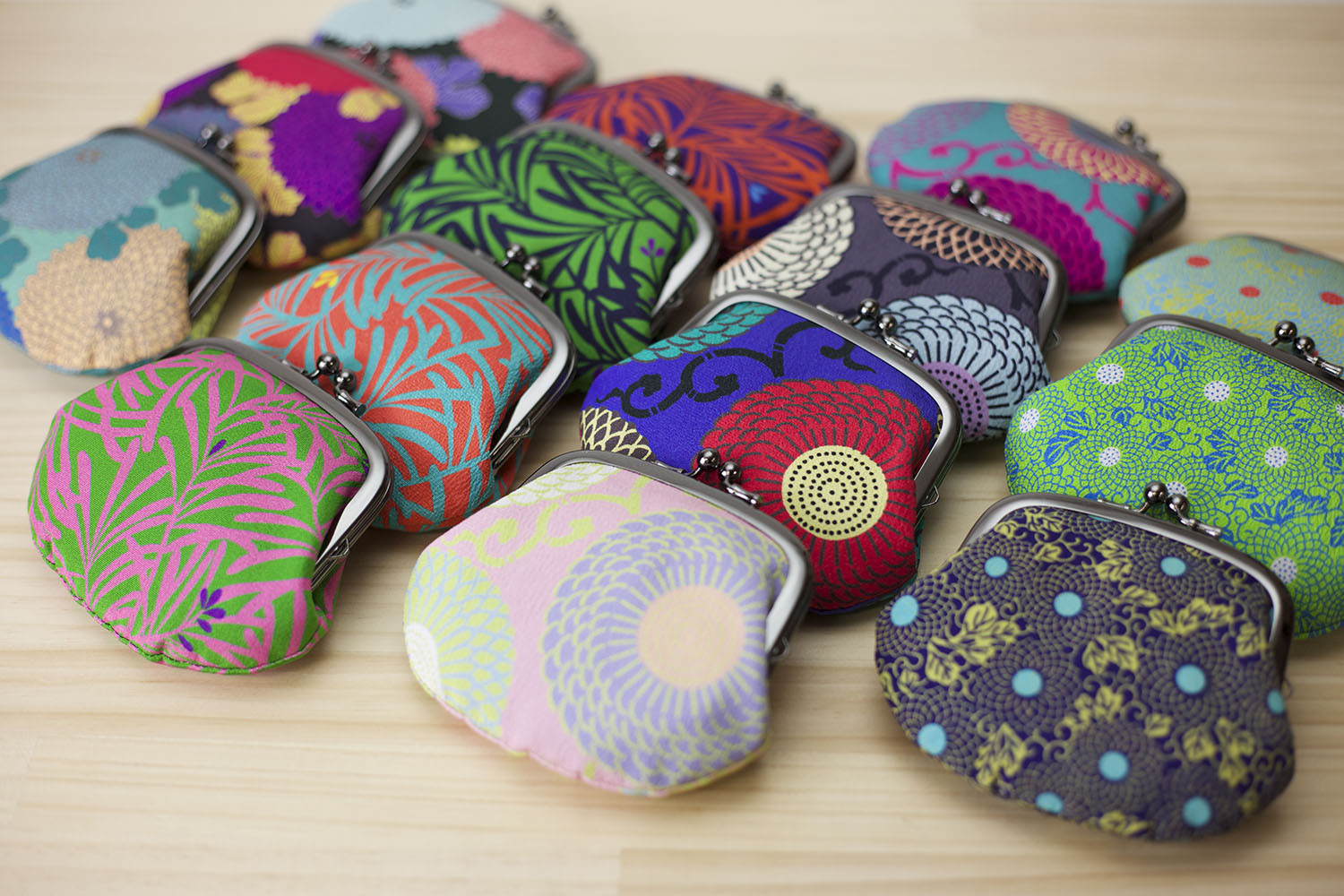 【浜ちりめん】 afumico シルク製 がま口浜ちりめん シルク 絹 工芸 絹織物 小銭入れ コインケース