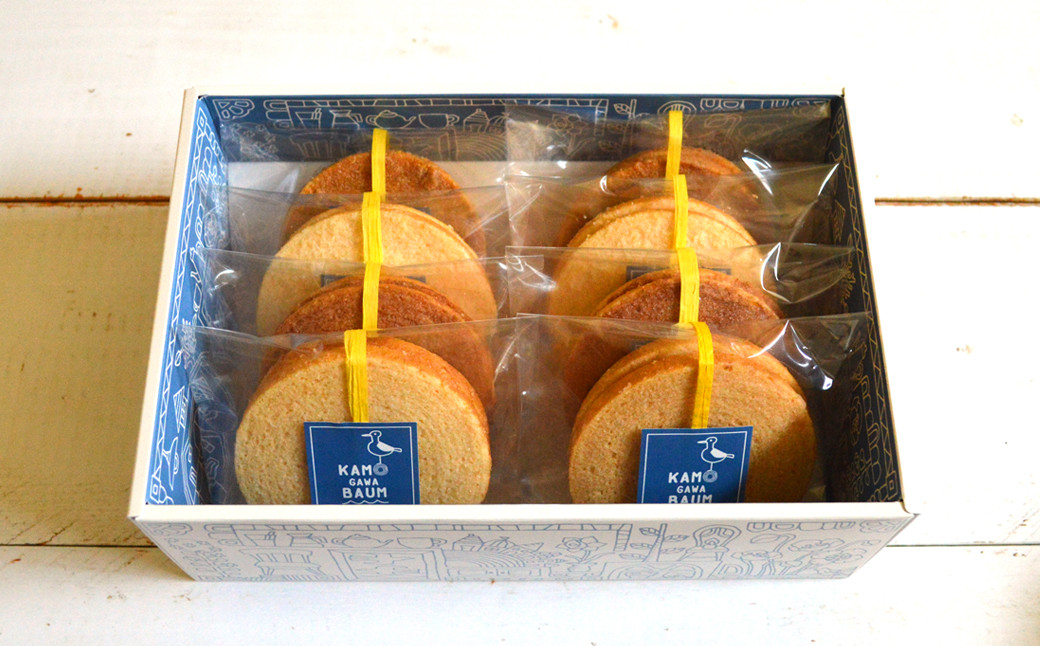 上段には、さくさく食感がくせになるのバウムラスク4種8枚入り