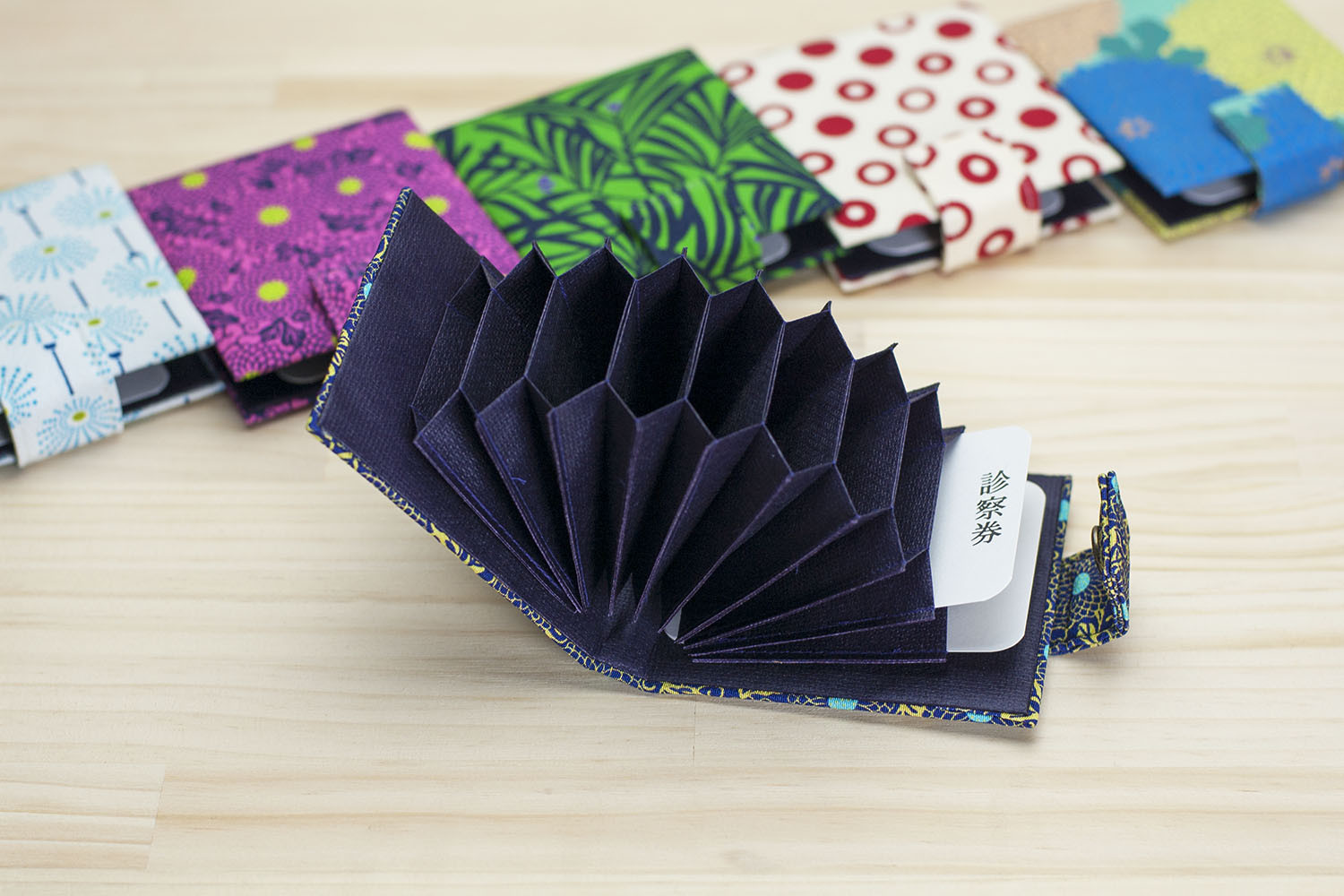 【浜ちりめん】 afumicoシルク製カードケース浜ちりめん シルク 絹 工芸 絹織物 名刺入れ カードケース