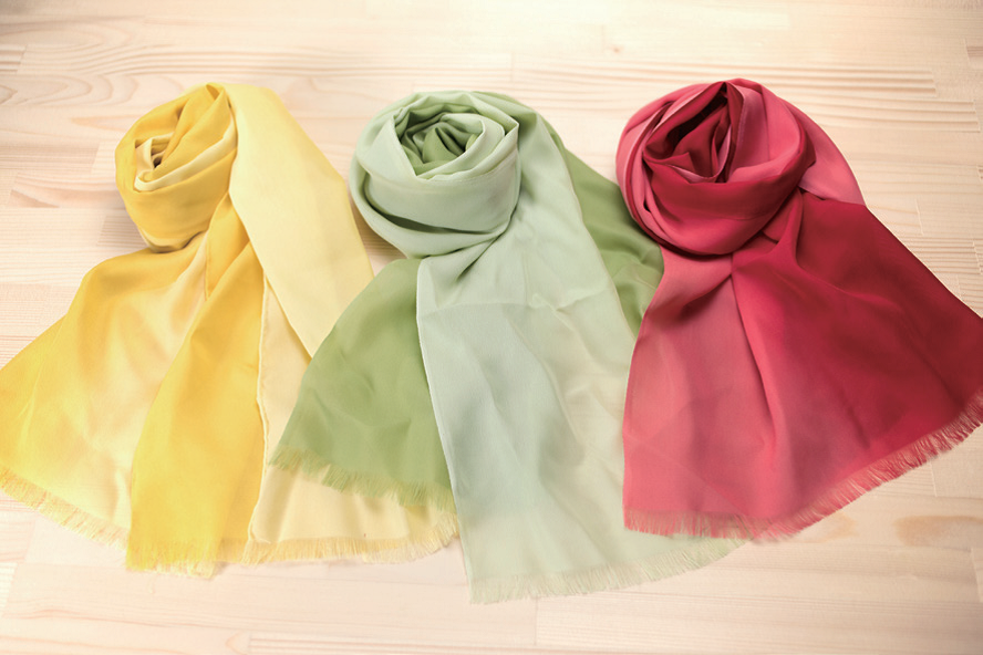 【浜ちりめん】 kinuminaさわやかストール(手染め二色ぼかしタイプ)浜ちりめん シルク 絹 工芸 絹織物 ストール