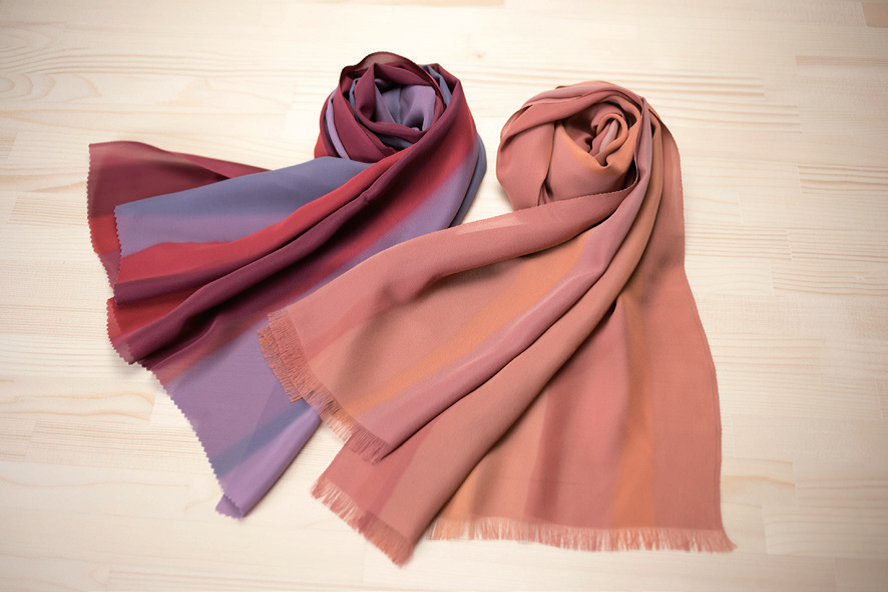 【浜ちりめん】 kinuminaさわやかストール(手染め縦縞タイプ)浜ちりめん シルク 絹 工芸 絹織物 ストール