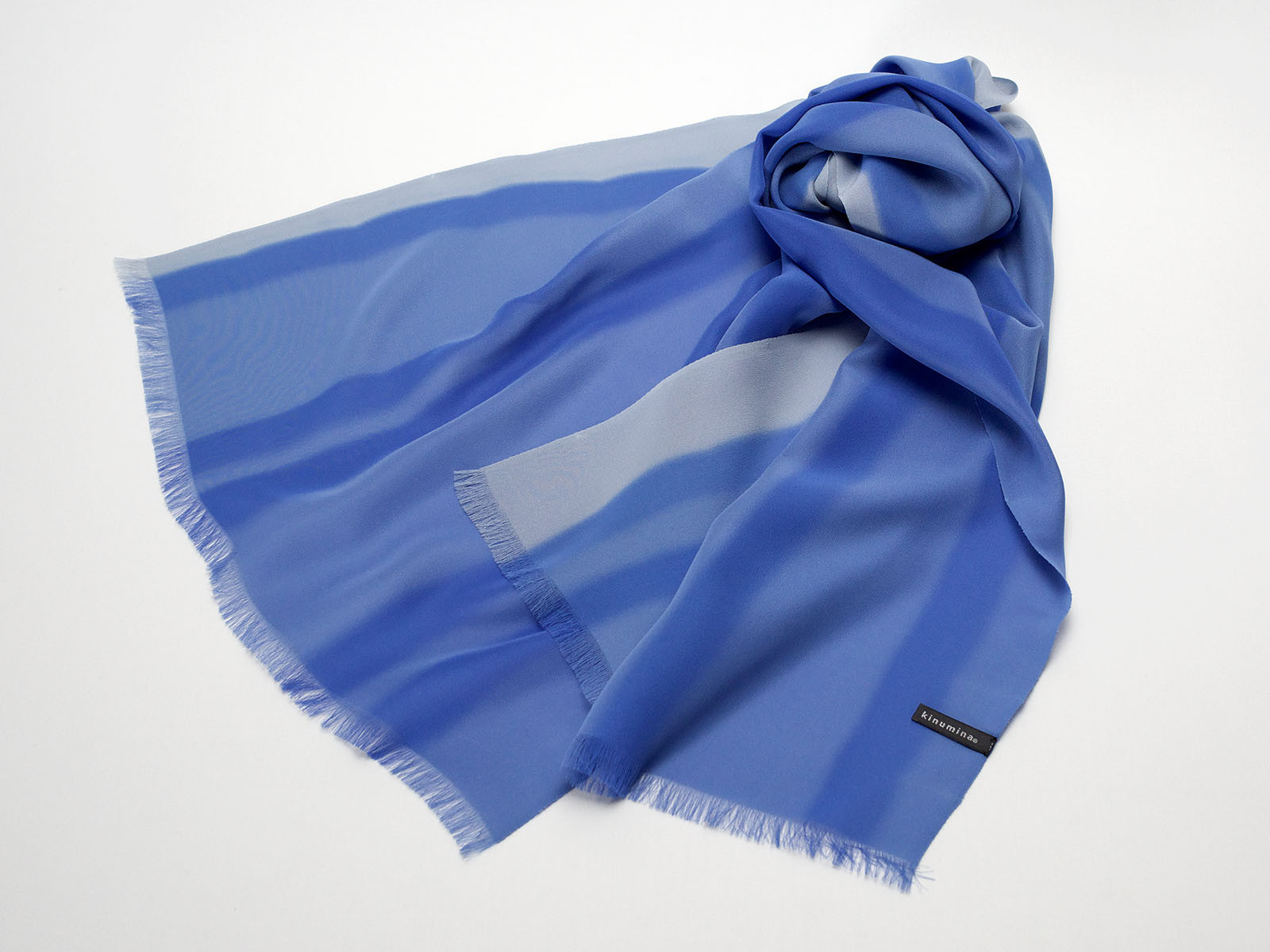 【浜ちりめん】 kinuminaさわやかストール(手染め縦縞タイプ)【ブルー】浜ちりめん シルク 絹 工芸 絹織物 ストール