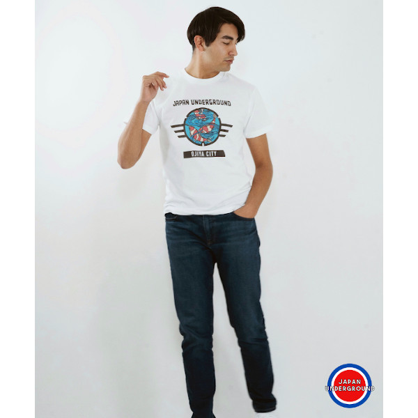 小千谷市マンホールデザインTシャツ!「紅白柄」の錦鯉が描かれたデザイン。