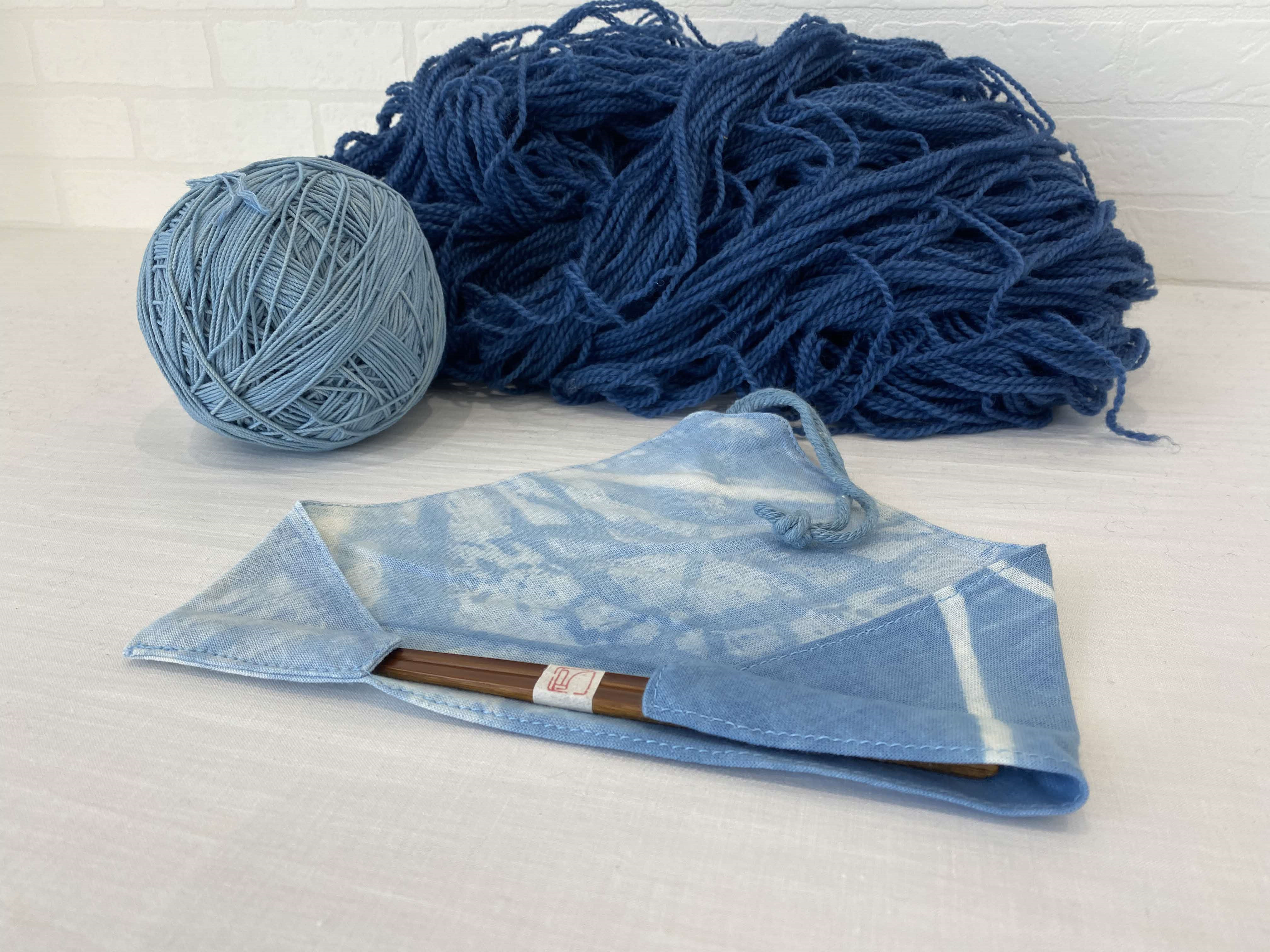 藍染の箸入れとお箸のセットです（糸は含まれません）