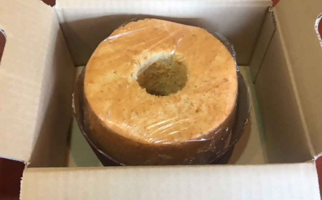 シェフ手作り ふわふわオレンジシフォンケーキ 1個(ホール:直径17cm)【ぞんた~くひかり】